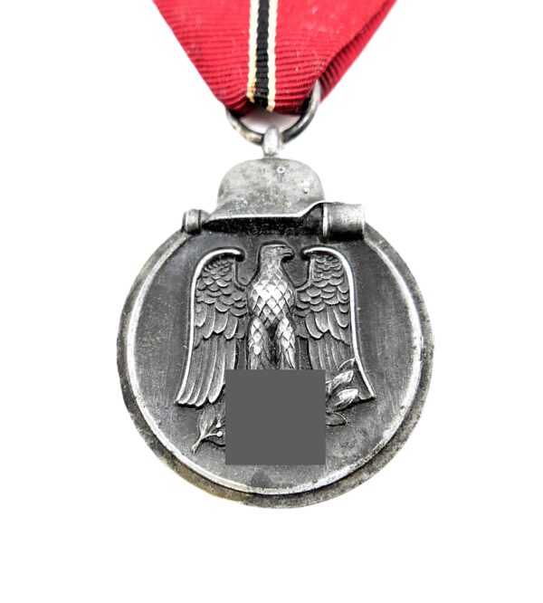 Medaille Winterschlacht im Osten 1941/42 - Hersteller B. H. Mayer, Pforzheim - WIO
