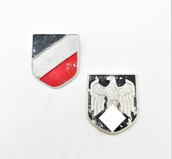 Embleme für den Tropenhelm des Afrika Korps (DAK) - Emblem
