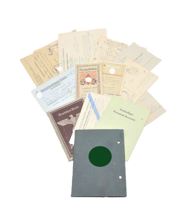 HJ (Hitlerjugend) - Papier Konvolut - Arbeitsbuch - Besitzzeugnis Schießabzeichen - Reichssportwettkampf - Sparmarkenkarte