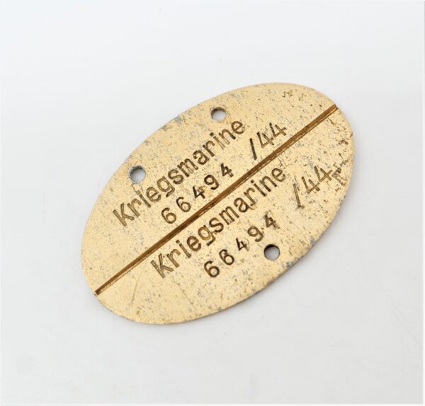 Erkennungsmarke eines Angehörigen der Kriegsmarine - 66494/44 - EKM – Dogs Tag