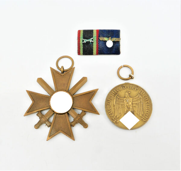 Dienstauszeichnung des Heeres oder der Marine - Für 12 Jahre - Kriegsverdienstkreuz 2. Klasse - Feldpange