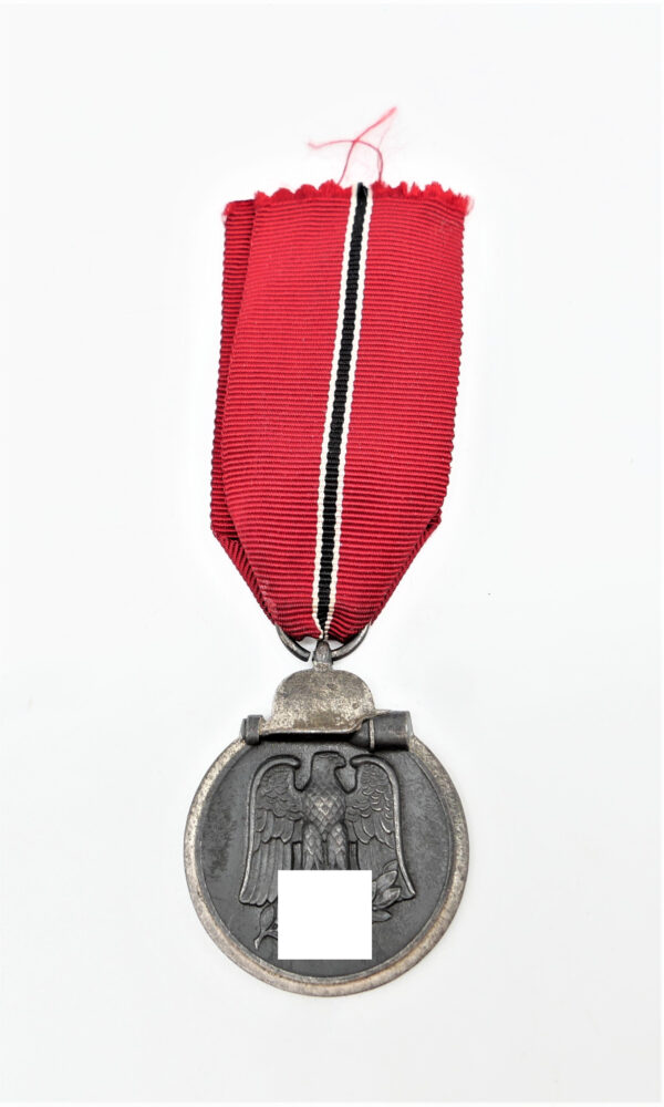 Medaille Winterschlacht im Osten 1941/42 – Hersteller 3 (Wilhelm Deumer, Lüdenscheid) - WIO – Bild 2