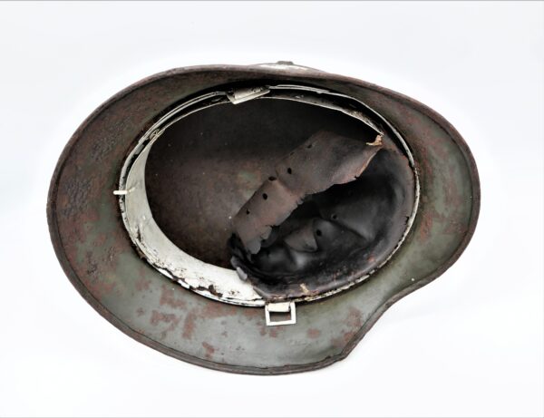 Deutscher Helm - Stahlhelm M35 DD - E.F. (Emaillierwerke Fulda) 62 - Doppelemblemer - Fundzustand mit viel Restfarbe – Bild 5