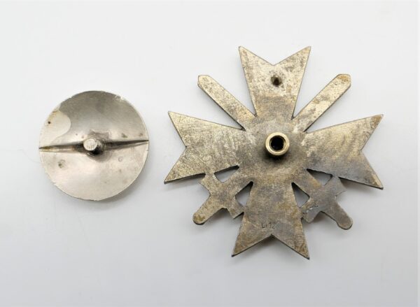 Kriegsverdienstkreuz 1. Klasse mit Schwerter an Schraubscheibe - Hersteller L/12 (C.E. Juncker, Berlin) – Bild 3