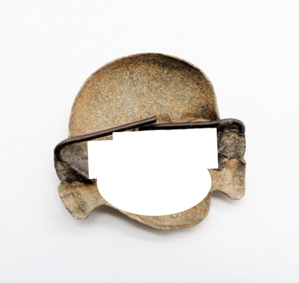 Totenkopf für die Schirmmütze der SS – Zink – Belgische Fertigung – Skull - Selten – Bild 2