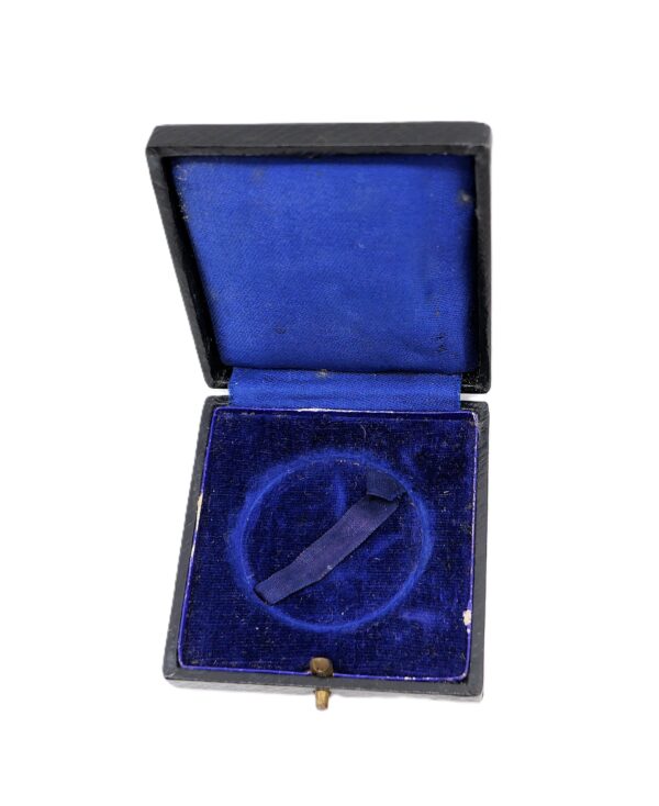 R.D.Kl. Medaille im Verleihungsetui - Reichsfachgruppe Reisebrieftaubenwesen - Für hervorragende Flugleistungen 1936 - Taube - Tauben – Bild 4
