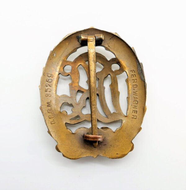 Reichssportabzeichen – DRL Sportabzeichen Bronze – Hersteller Ferd. Wagner – D.R.G.M. 35269 – Bild 2