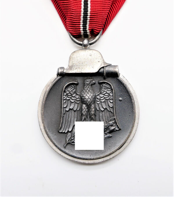 Medaille Winterschlacht im Osten 1941/42 – Hersteller 15 (Hersteller Friedrich Orth, Wien) - Mit Verleihungstüte – Bild 2