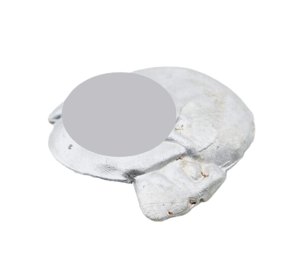 Totenkopf für die Schirmmütze der SS – Ausführung für freiwillige Helfer – Aus Aluminium – Bild 3