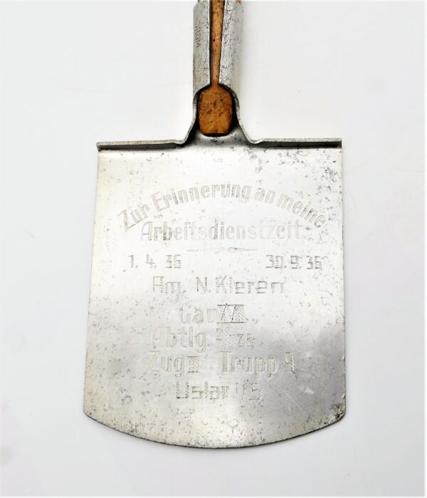 RAD (Reichsarbeitsdienst) - Erinnerungsspaten - Gau XVIII  Abtl. 2/186 - Zug III - Trupp 9 - Spaten – Bild 3