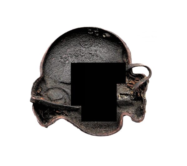 Totenkopf für die Schirmmütze der SS – Hersteller 499/41 (Fritz Zimmermann, Pforzheim) – Bodenfund aus Cupal – Bild 2