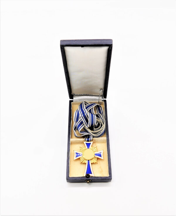 Mutterkreuz Gold am Band - Mit dem Verleihungsetui - Hersteller W. Pala, Gablonz - MK