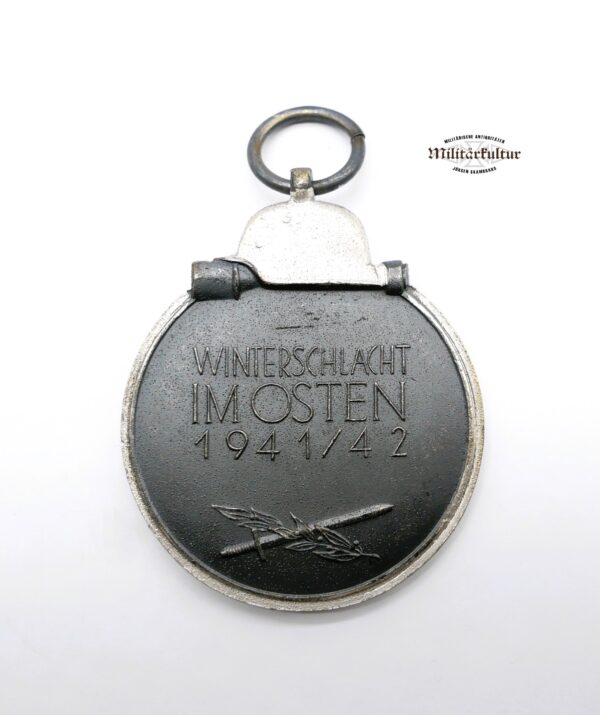 Medaille Winterschlacht im Osten 1941/42 – Hersteller 20 (C.F. Zimmermann, Pforzheim) – Mit Verleihungstüte - WIO – Bild 3