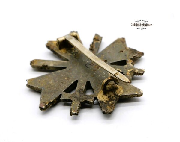 Kriegsverdienstkreuz 1. Klasse mit Schwerter – Hersteller 3 (Wilhelm Deumer, Lüdenscheid) – KVK – Bild 3