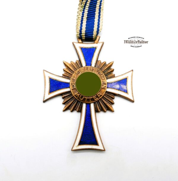 Ehrenkreuz der deutschen Mutter – 3. Stufe – Mutterkreuz Bronze - Mit Verleihungstüte - Hersteller Heinrich Vogt, Pforzheim – Bild 2
