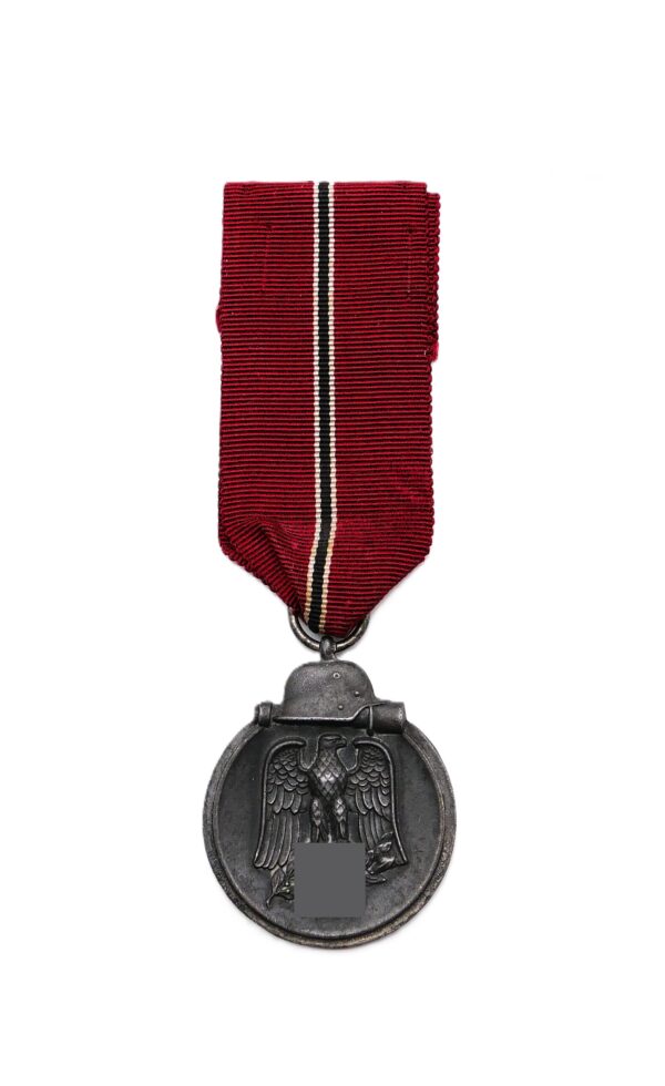 Medaille Winterschlacht im Osten 1941/42 – Hersteller 19 (E. Ferdinand Wiedmann, Frankfurt/Am Main) – WIO – Bild 2