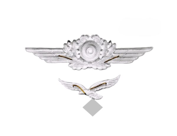 Schwinge mit Eichenlaub und Kokarde – Schirmmützenadler der Luftwaffe – Ungetragener Bestzustand – Bild 2