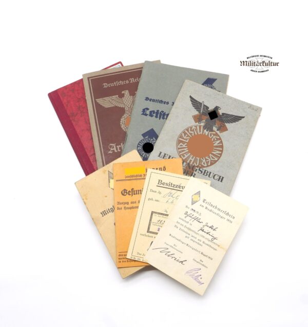 DJ/HJ (Hitlerjugend) – Papier Konvolut – Mitgliedsausweis – Leistungsbuch – Gesundheitspaß – Hochland – DAF – Arbeitsbuch