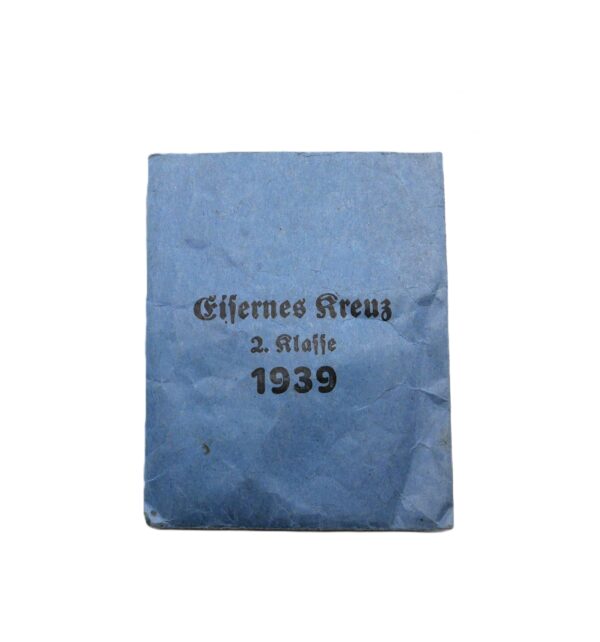 Verleihungstüte - Eisernes Kreuz 2. Klasse 1939 – Hersteller Karl Hensler, Pforzheim – Tüte - EK