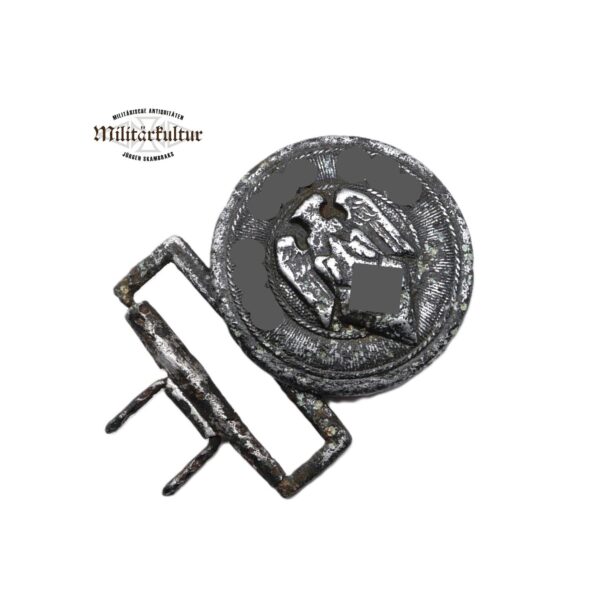 HJ (Hitlerjugend) Feldbindenschloss für Führer – Hersteller M4/119 (Eugen Schmidhäußler, Pforzheim) - Bodenfund