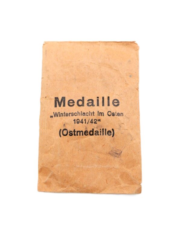 Medaille Winterschlacht im Osten – Hersteller 107 (Carl Wild, Hamburg) – Mit der seltenen Verleihungstüte – WIO – Bild 5