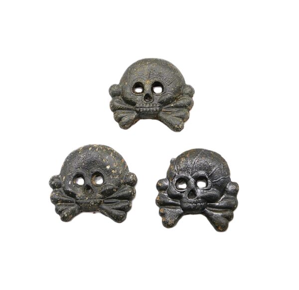 3 x Totenkopf – Auflage für den Kragenspiegel – Panzerbesatzungen – Panzer – TK – Bodenfund