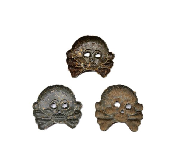 3 x Totenkopf – Auflage für den Kragenspiegel – Panzerbesatzungen – Panzer – TK – Bodenfund – Bild 2