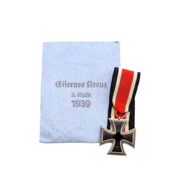 Eisernes Kreuz 2. Klasse 1939 – Hersteller 76 (Ernst L. Müller, Pforzheim) mit Verleihungstüte – EK