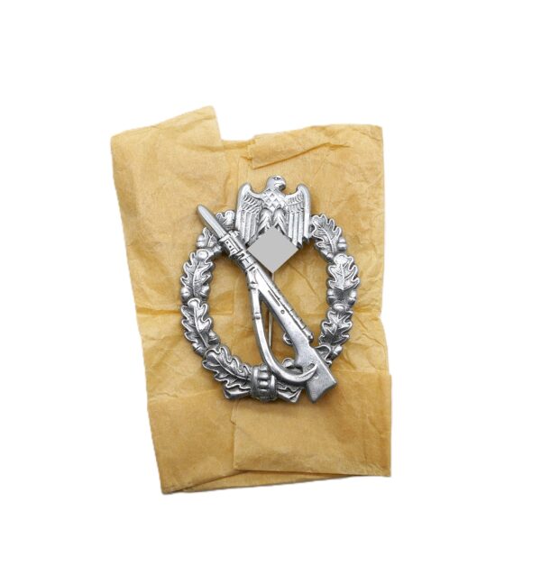 Infanterie Sturmabzeichen Silber – Hersteller JFS (Josef Feix & Söhne, Gablonz) – ISA – Ungetragener Bestzustand
