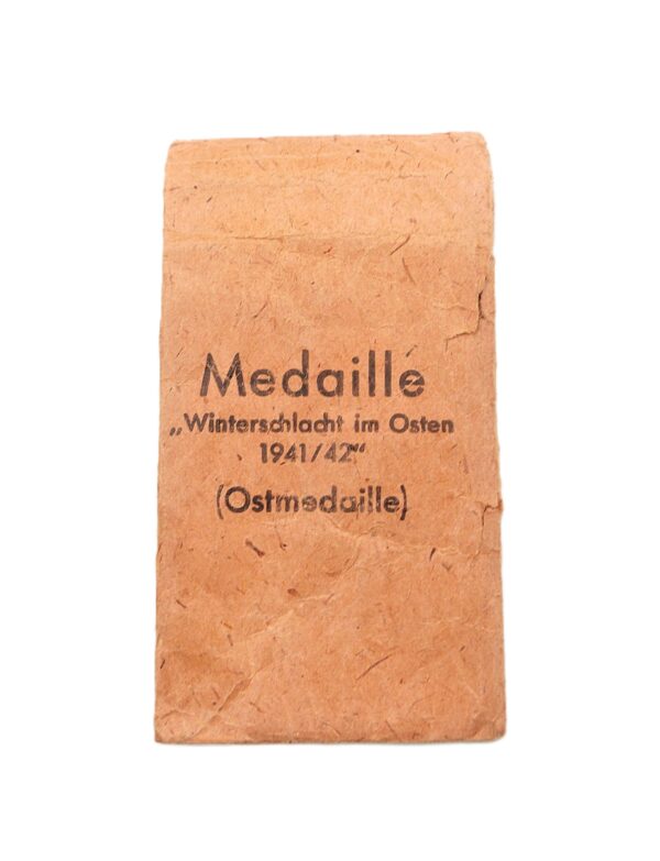 Medaille Winterschlacht im Osten 1941/42 – Hersteller 100 (Rudolf Wächtler & Lange, Mittweida) – Mit Verleihungstüte – WIO – Bild 5