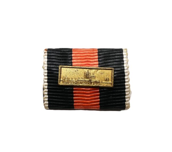 Feldspange – Medaille zur Erinnerung an den 1. Oktober 1938 - Sudetenmedaille mit der Prager Burg Auflage – EK – Bandspange – Bild 2