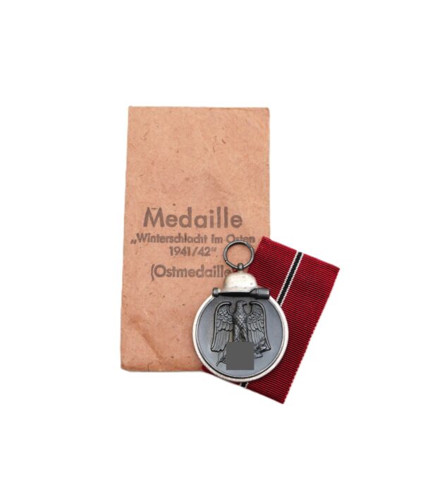 Medaille Winterschlacht im Osten 1941/42 – Hersteller 63 (Franz Klast & Söhne, Gablonz) - Mit der Verleihungstüte - WIO