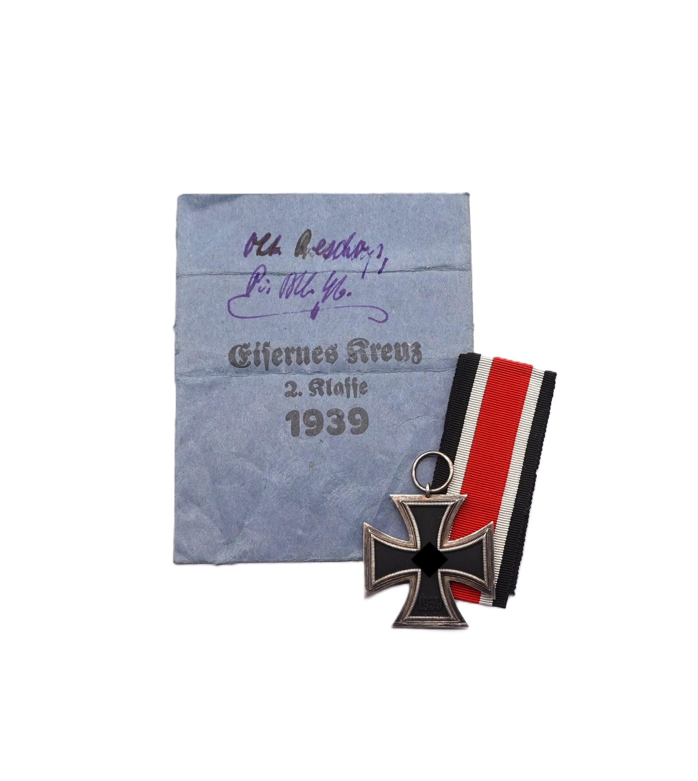 Eisernes Kreuz 2. Klasse 1939 – Hersteller 25 ( Arbeitsgemeinschaft der Graveur-, Gold- und Silberschmiedeinnungen, Hanau am Main) – Mit Verleihungstüte – EK