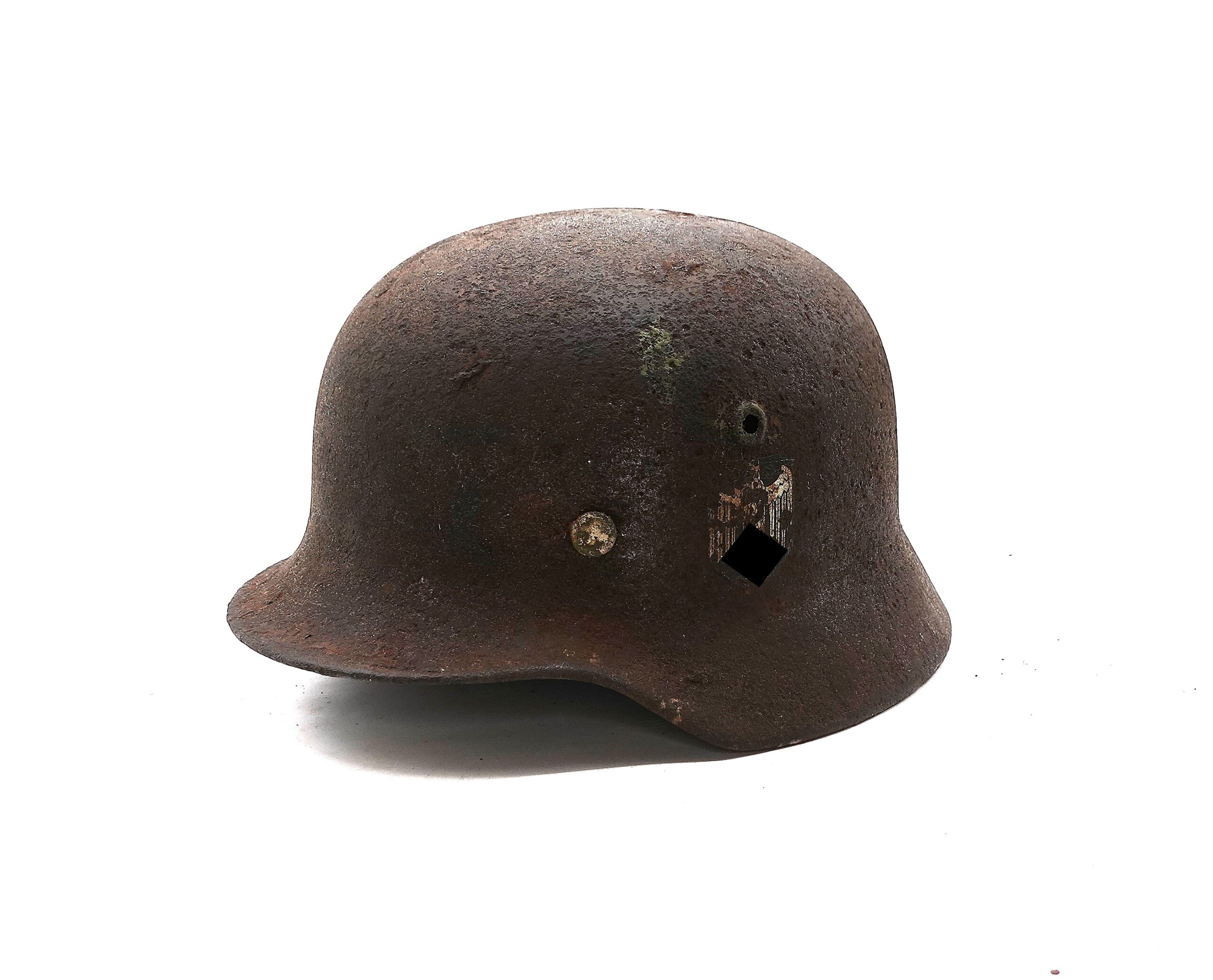 Stahlhelm mit einem Emblem – Detail – Helm – Glocke – Heer – Wehrmacht