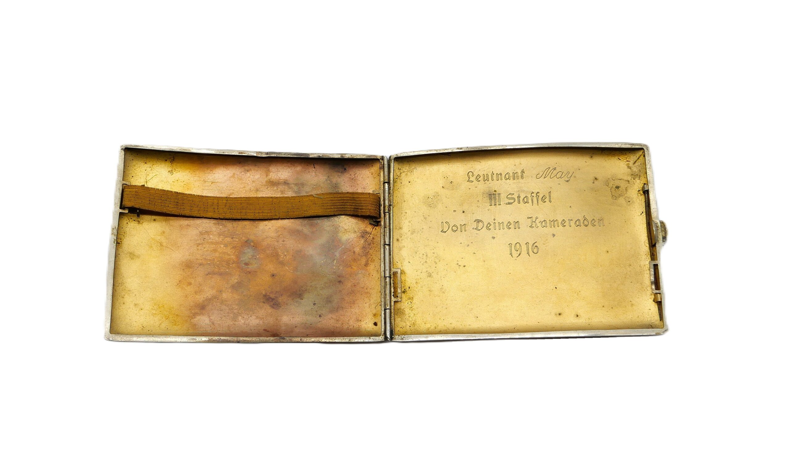 Preussen - Zigarettenetui mit Gravur – Für einen Leutnant der 3. Staffel – Mit aufgelegten Abzeichen für Militär-Flugzeugführer – Kaiserreich – Bild 6